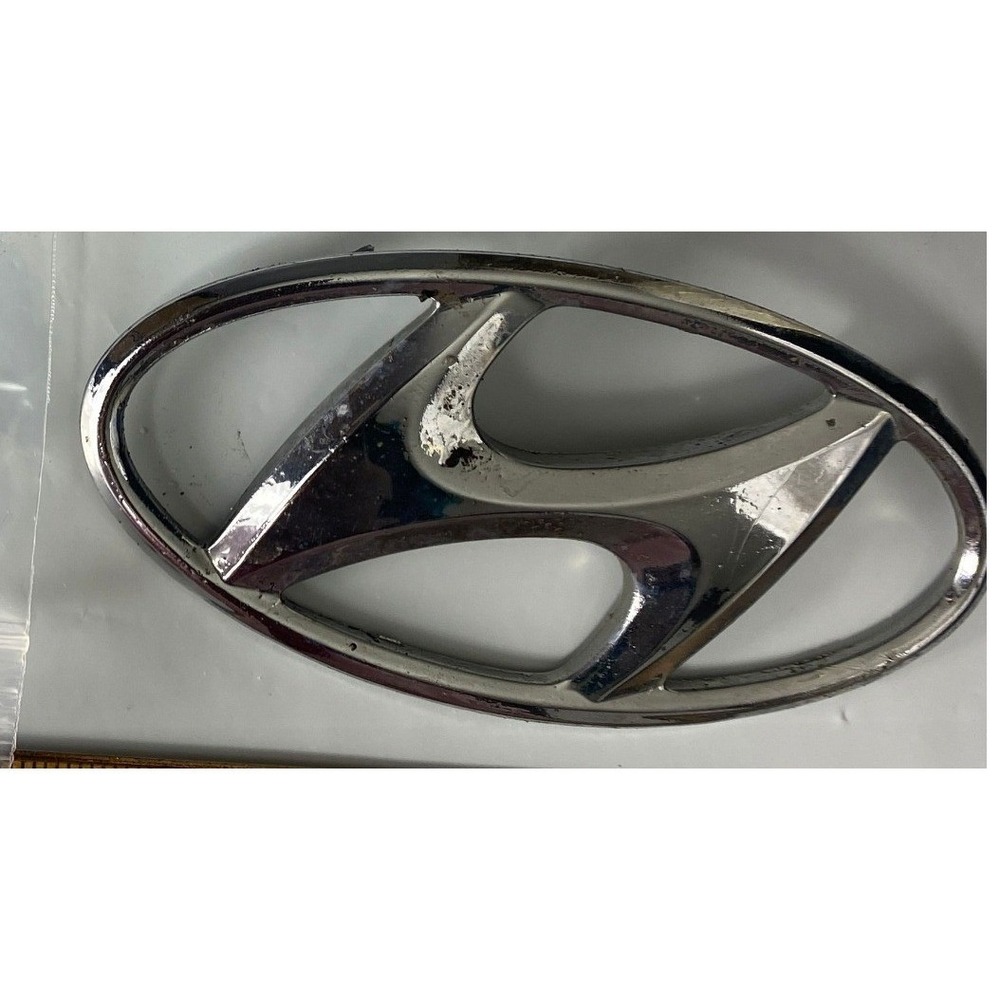 Hyundai‎ Chrome Oval Emblem Badge